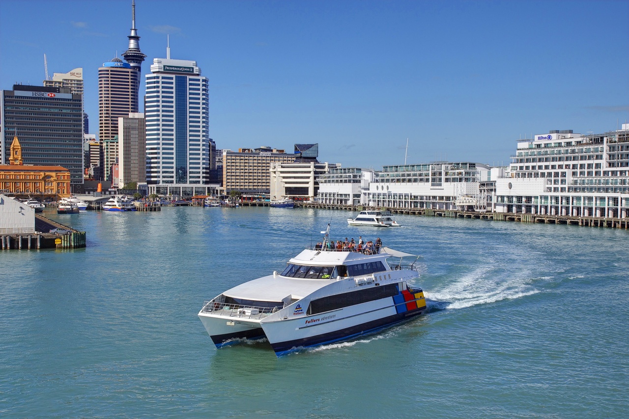 Fullers ferry leaving Auckland city