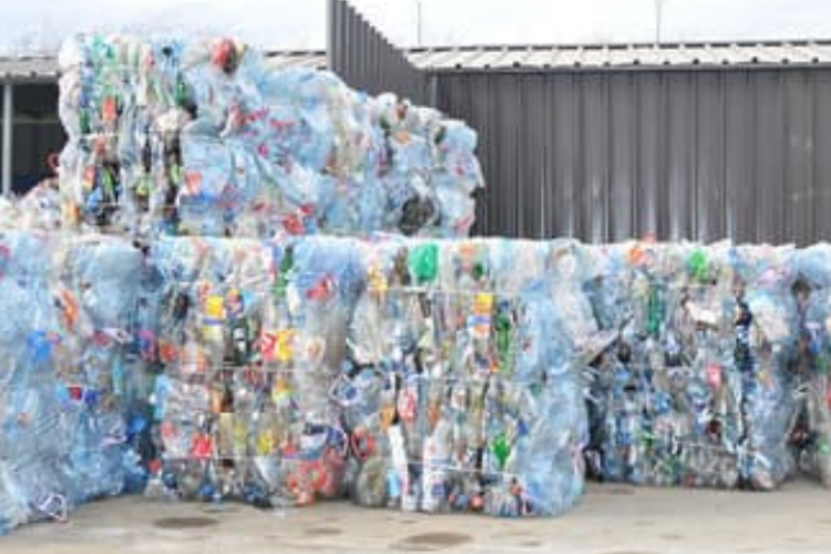 Banner Plastic recycling .png